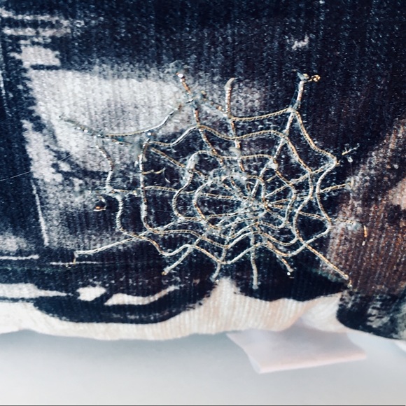 Haunted Truck Skeleton Carrying Evil JOL Pillow - Picture 8 of 13